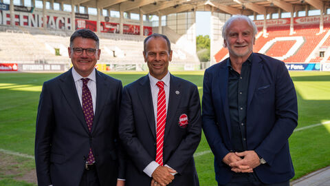 Ministerpräsident Rhein gratuliert Offenbacher Kickers zum 125-Jahre-Jubiläum
