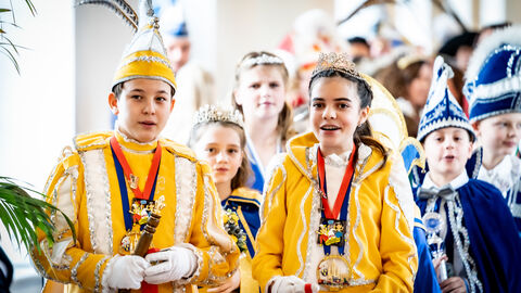 41 Kinderprinzenpaare waren im Schloss Biebrich zu Gast.